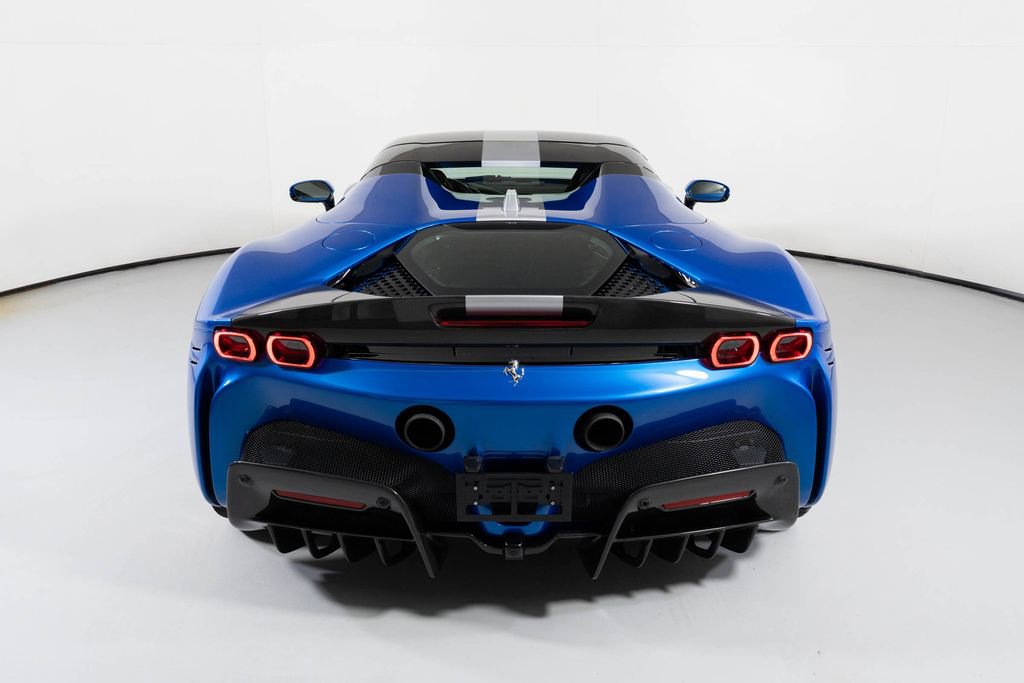 Used 2022 Ferrari SF90 Spider image 16
