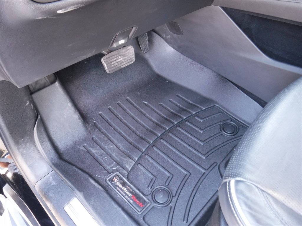 Used 2023 Cadillac Escalade Premium Luxury image 17