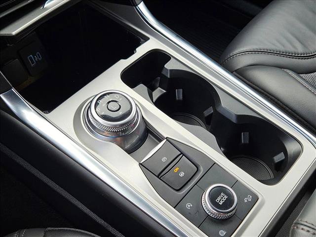 Used 2023 Ford Explorer Platinum w/ Equipment Group 601A AWD/4WD image 12