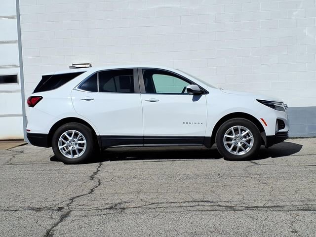 Used 2023 Chevrolet Equinox LT w/ Driver Convenience Package image 3