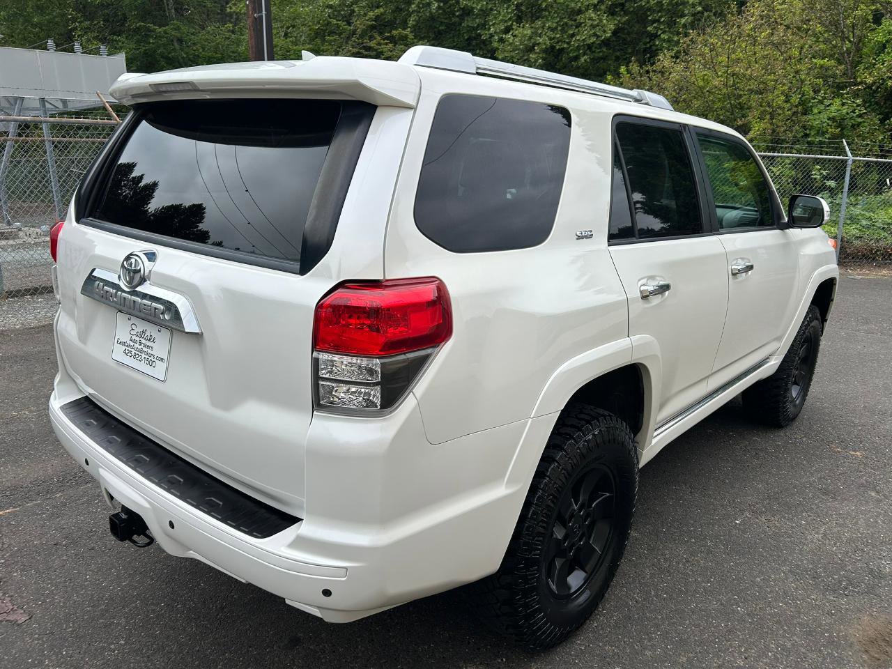 Used 2010 Toyota 4Runner SR5 AWD/4WD image 4