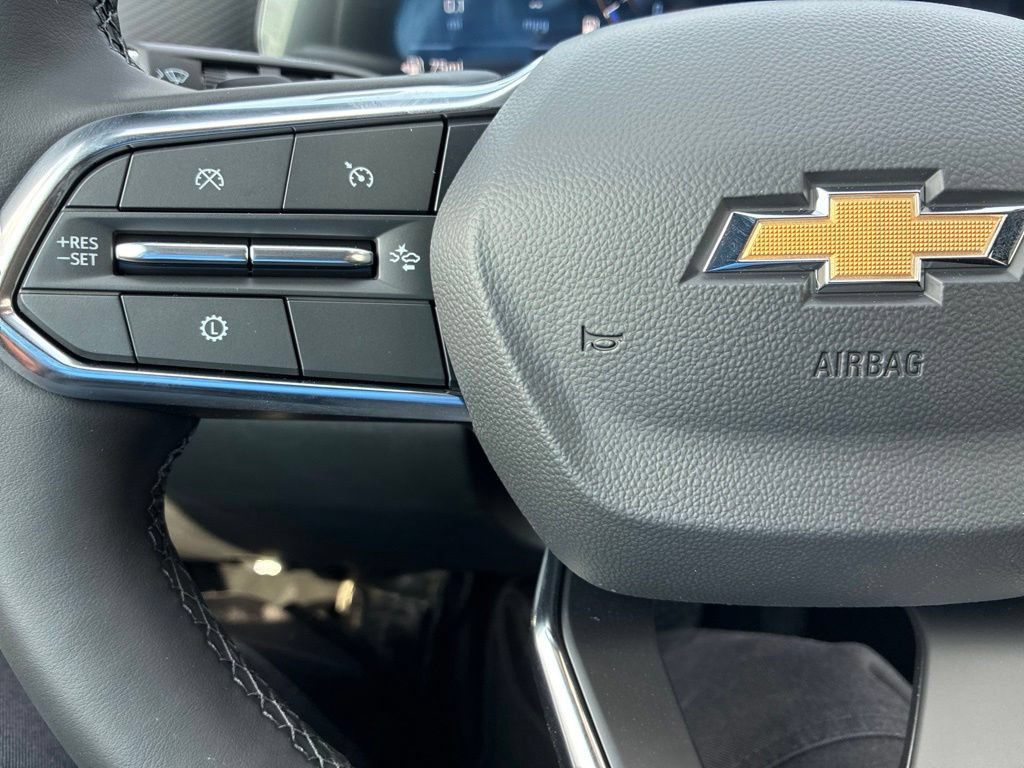 New 2027 Chevrolet Equinox LT w/ Convenience Package II FWD image 22