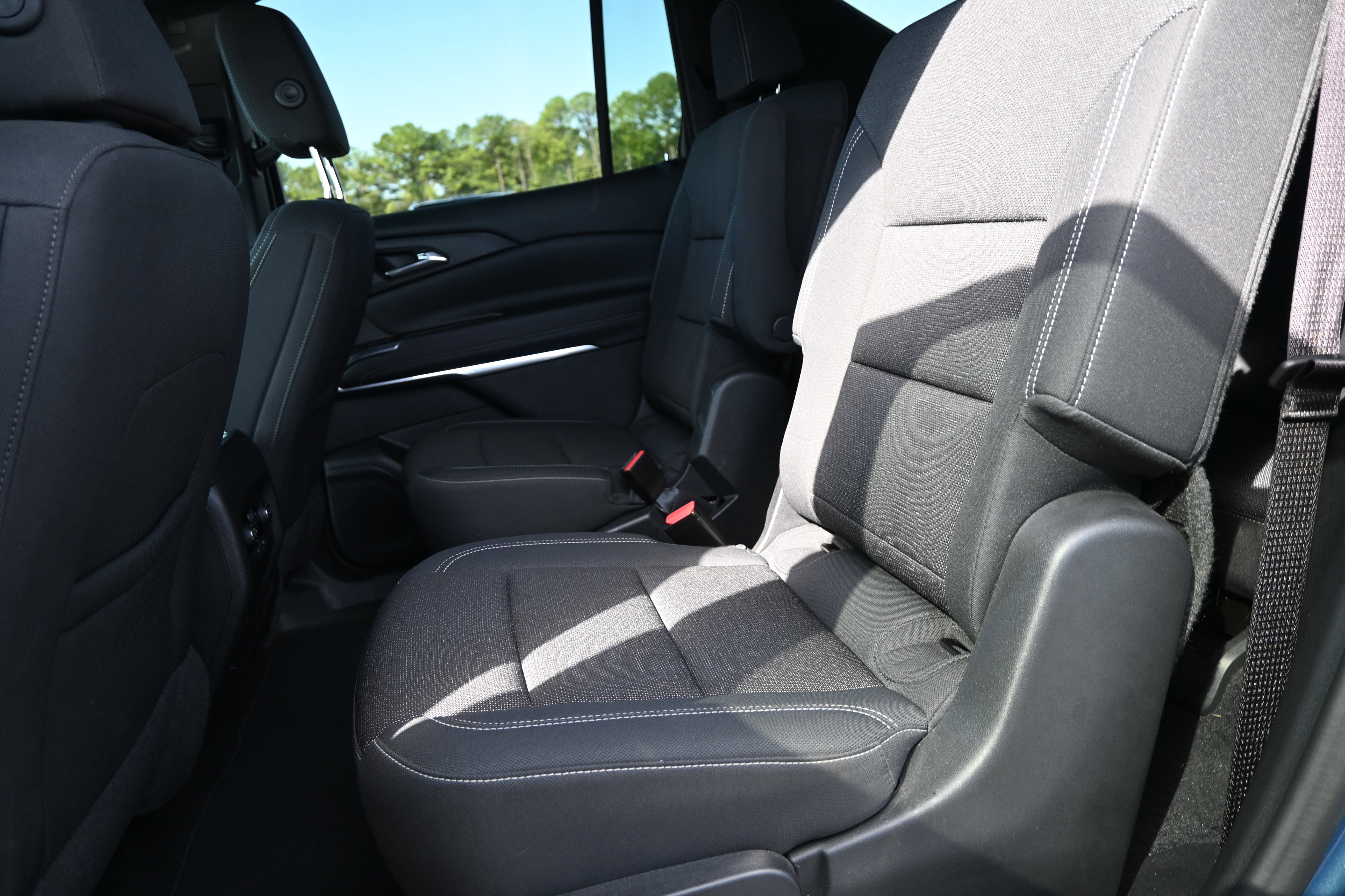 Used 2024 Chevrolet Traverse LT image 28