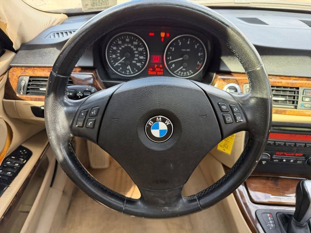Used 2006 BMW 325i Sedan image 14