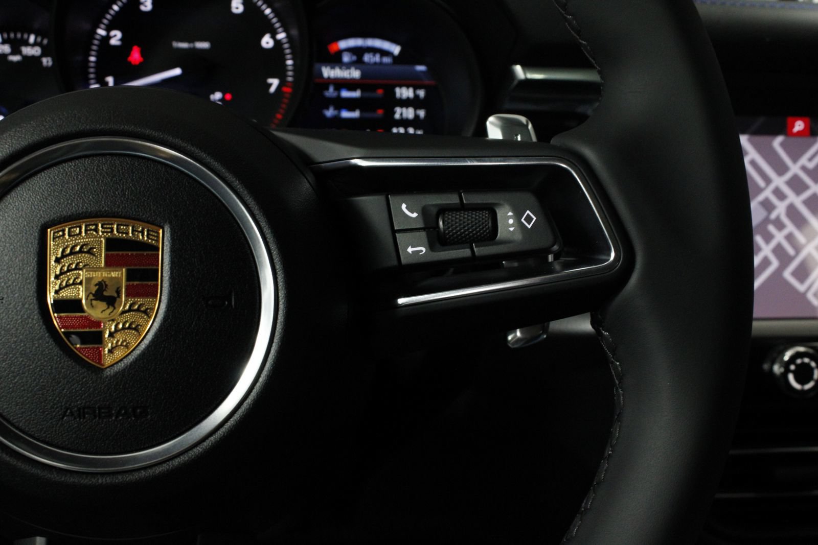 New 2026 Porsche Macan AWD/4WD image 24
