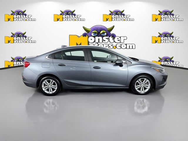 Used 2019 Chevrolet Cruze LT FWD image 4