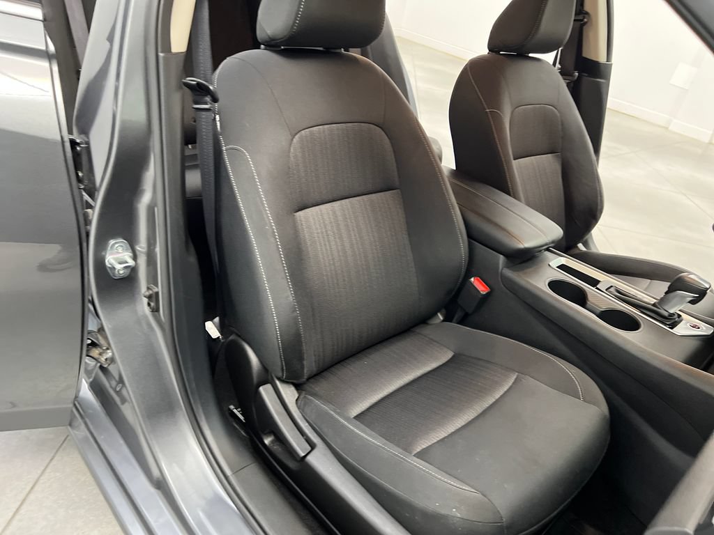 Used 2025 Nissan Altima 2.5 SV FWD image 25