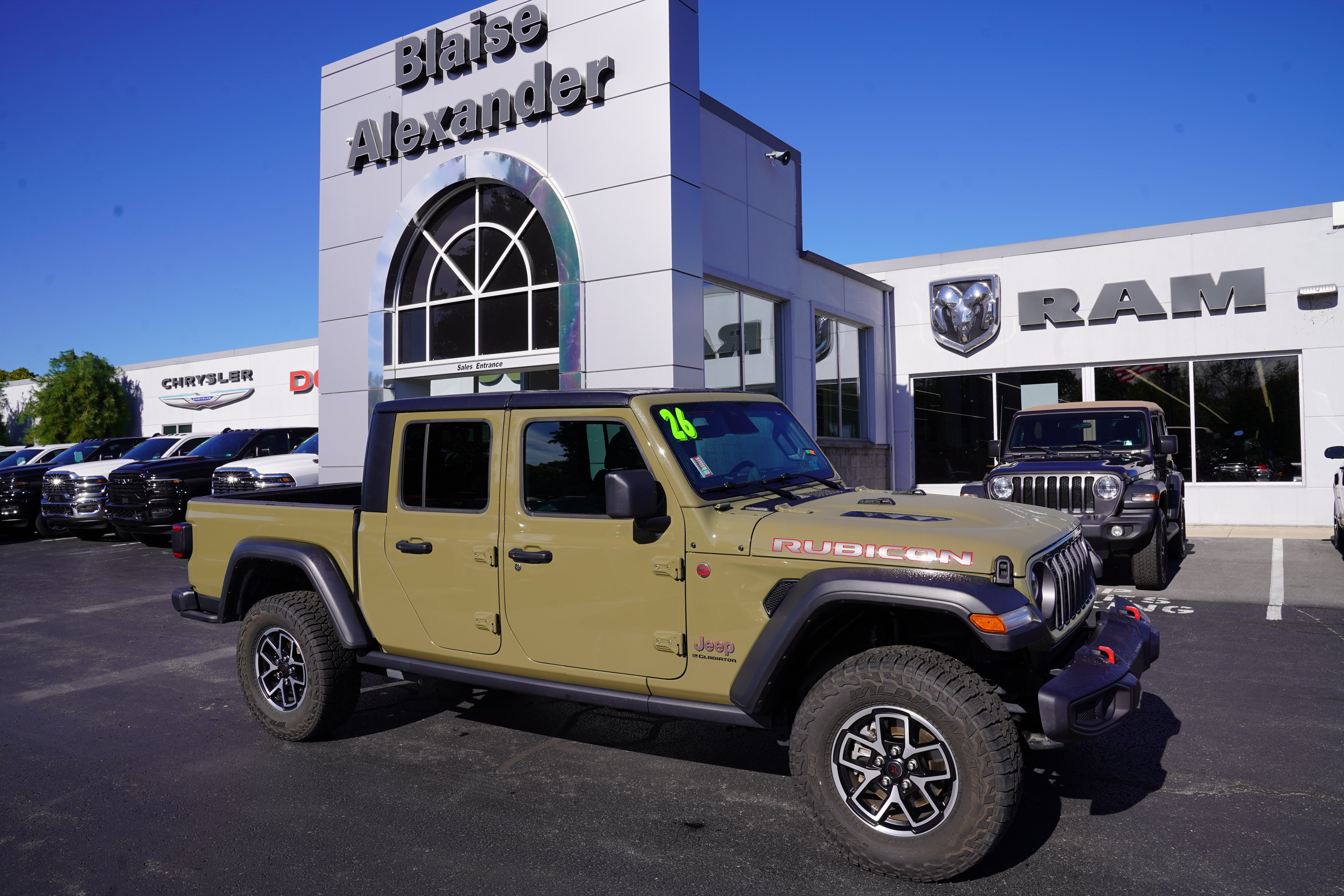 Used 2026 Jeep Gladiator Rubicon AWD/4WD image 1