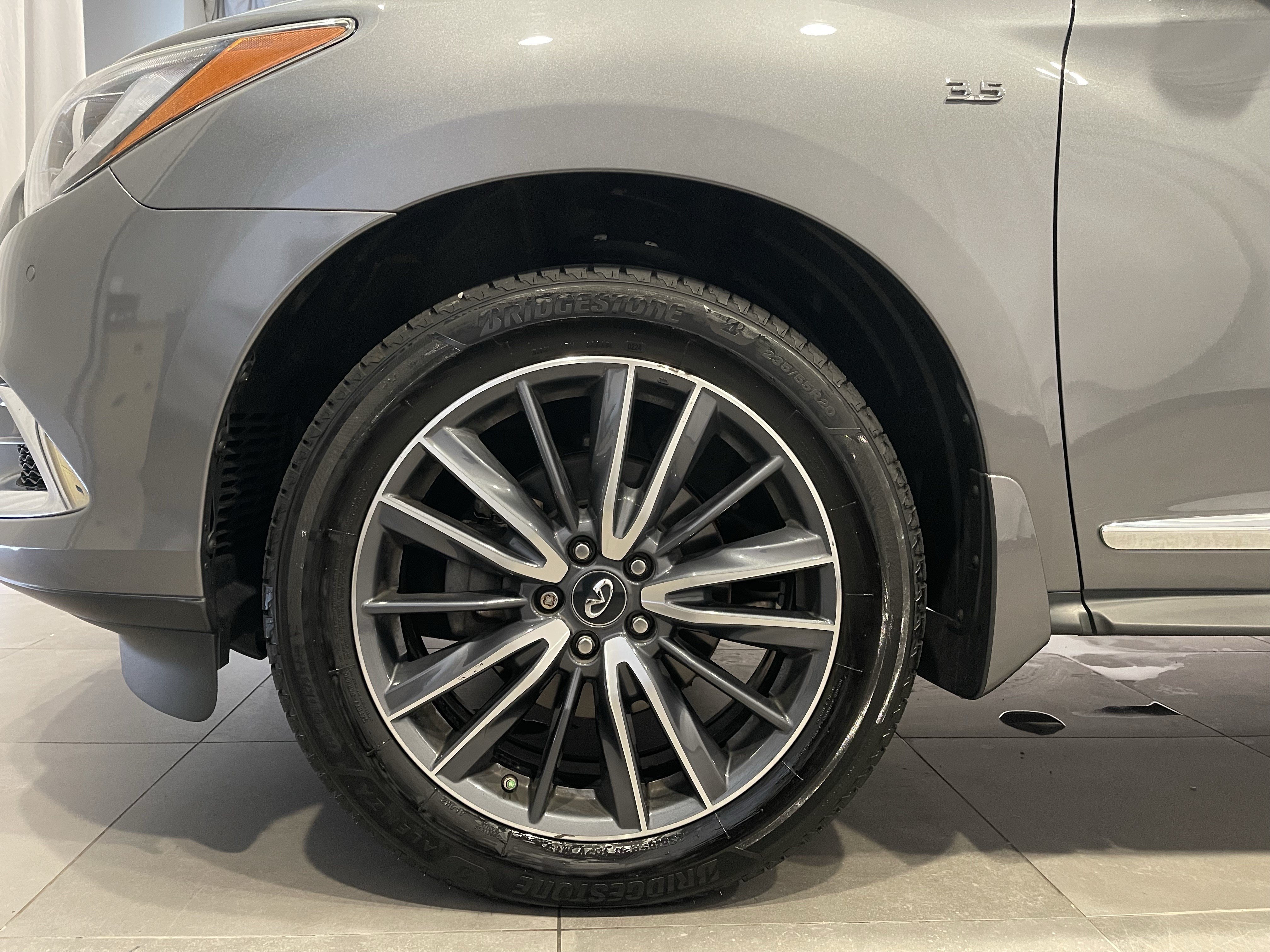 Used 2019 INFINITI QX60 Luxe w/ Sensory Package AWD/4WD image 7