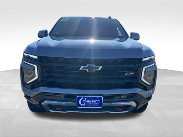 Used 2025 Chevrolet Suburban Z71 image 10