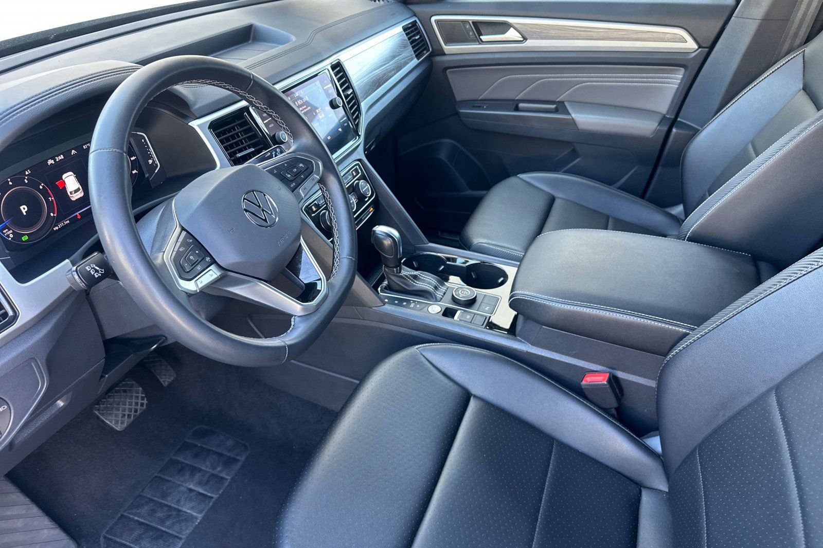Used 2022 Volkswagen Atlas Cross Sport SE image 10
