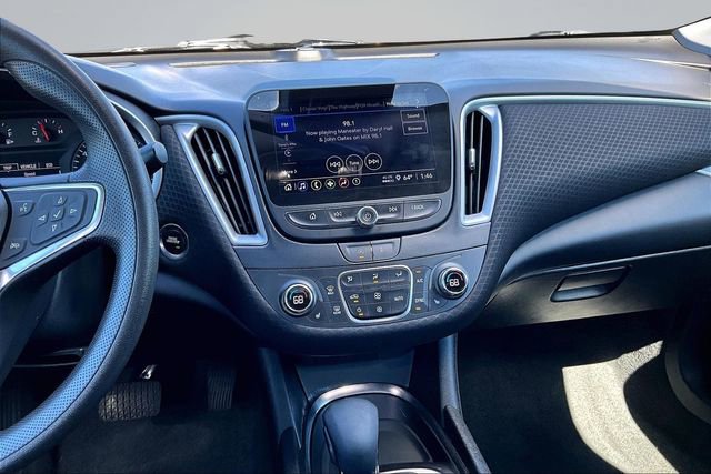 Used 2023 Chevrolet Malibu LT image 9