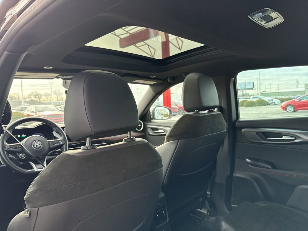 Used 2024 Alfa Romeo Tonale Veloce image 19