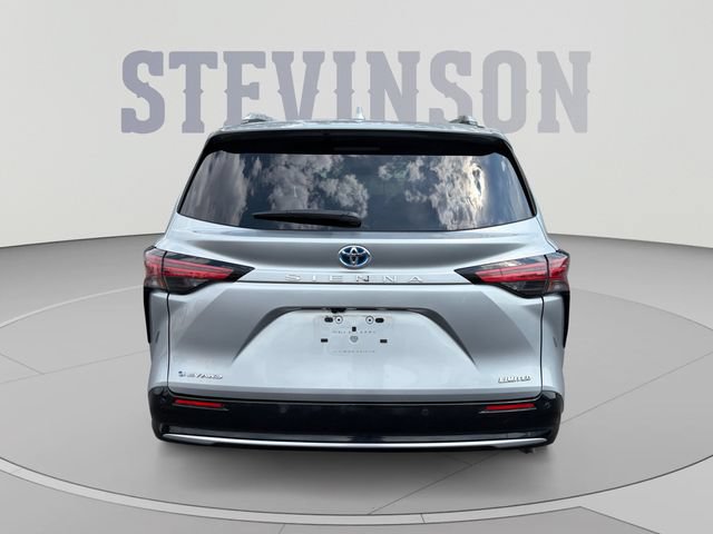 Certified 2025 Toyota Sienna Limited AWD/4WD image 4