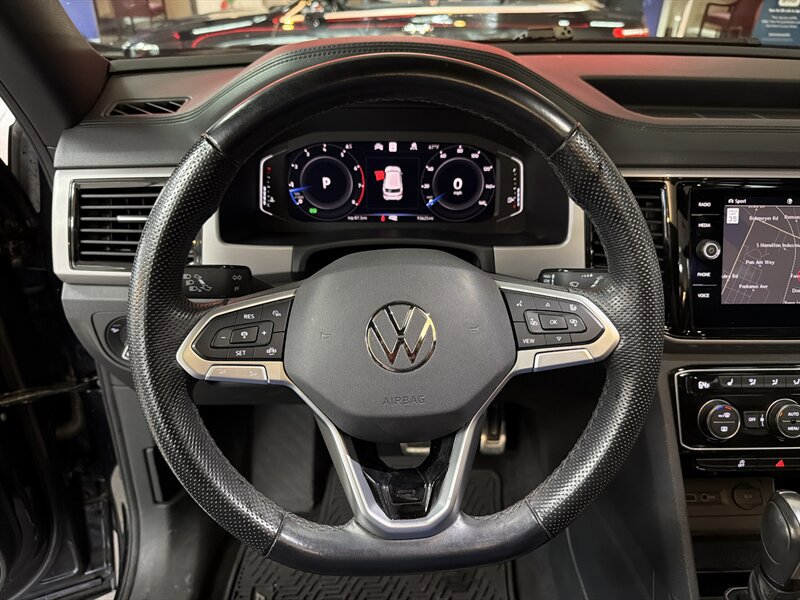 Used 2020 Volkswagen Atlas Cross Sport SEL R-Line AWD/4WD image 14