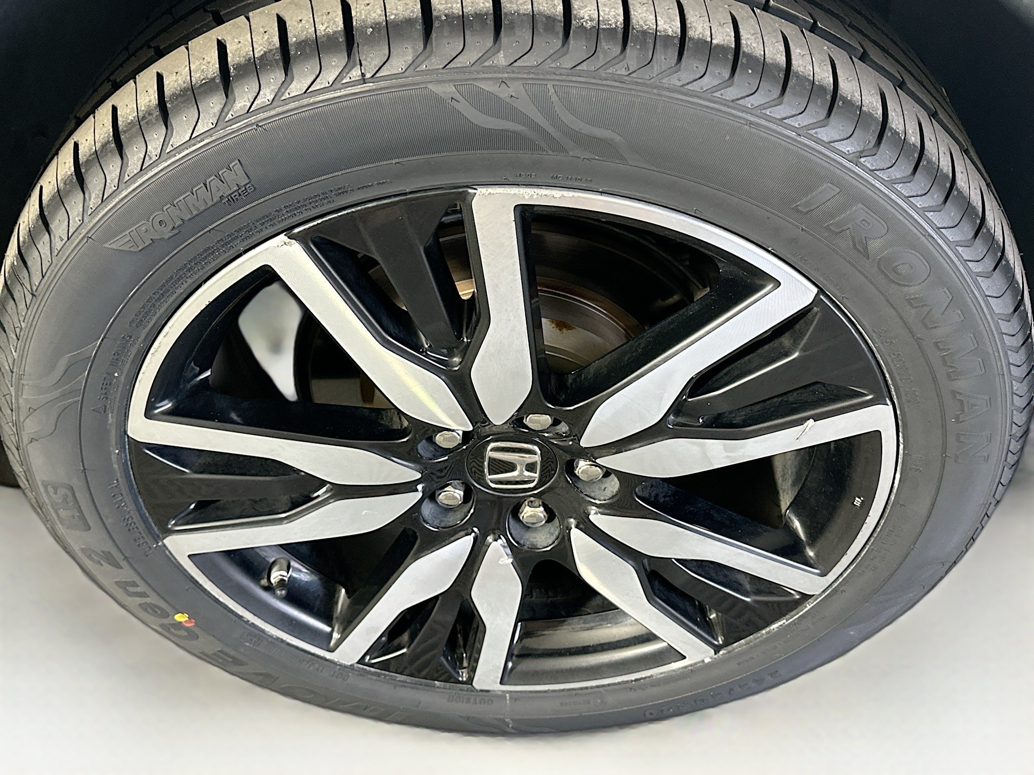Used 2019 Honda Pilot Elite image 11