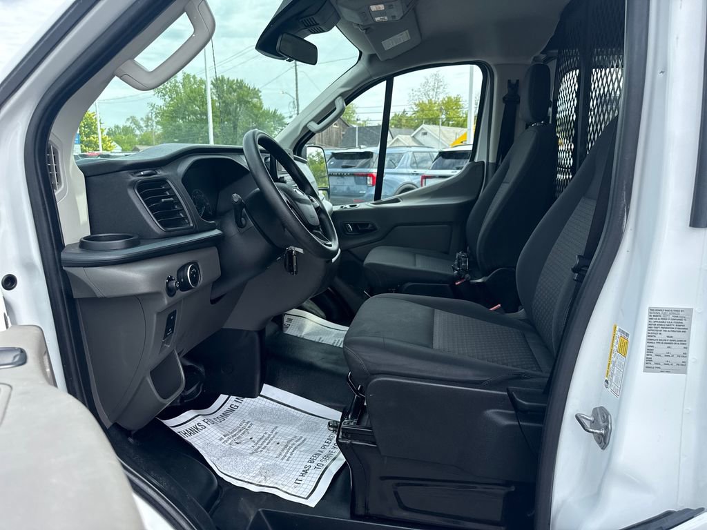 Used 2024 Ford Transit 250 Low Roof w/ Exterior Upgrade Package RWD image 26