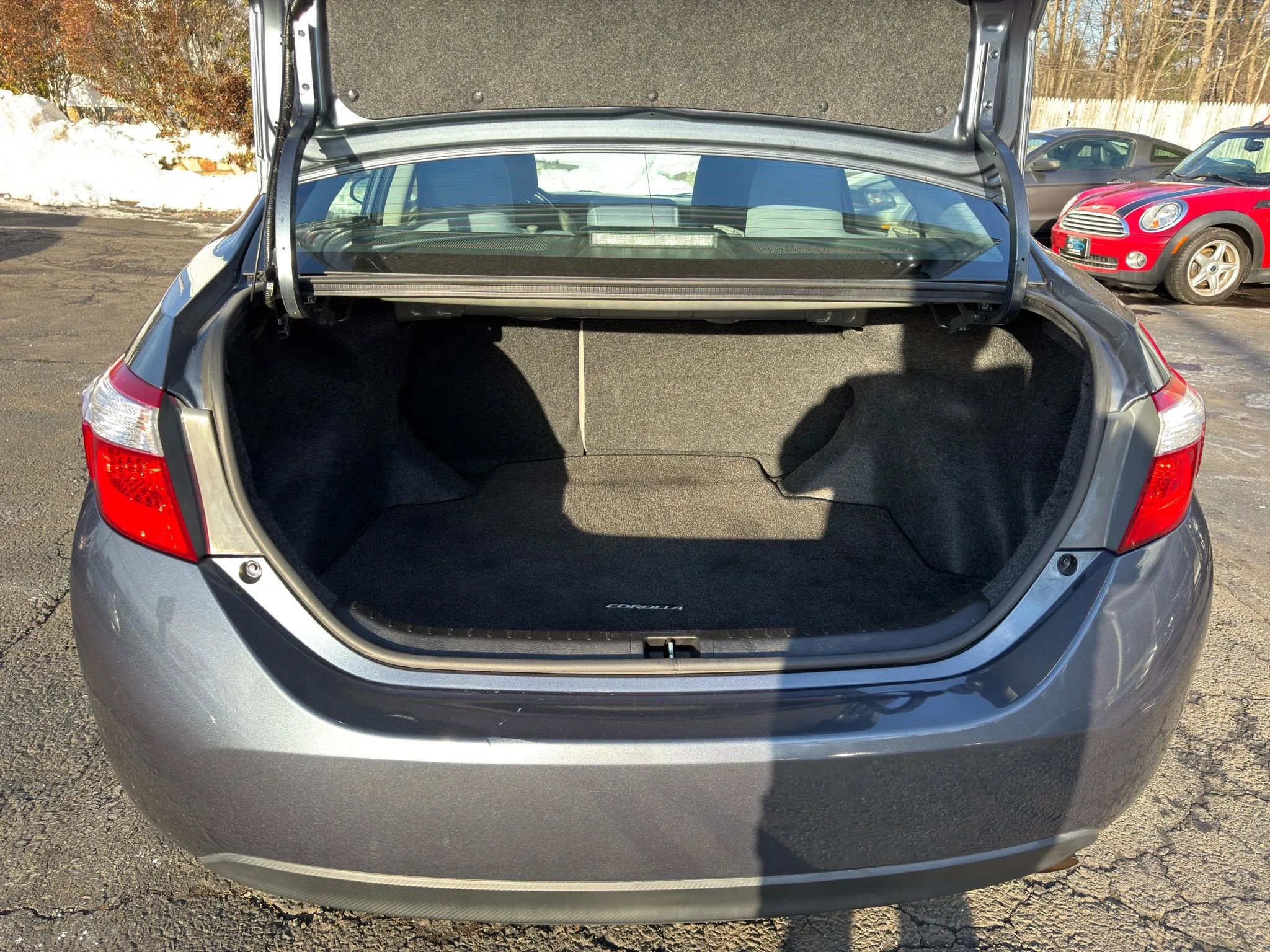 Used 2015 Toyota Corolla LE image 13