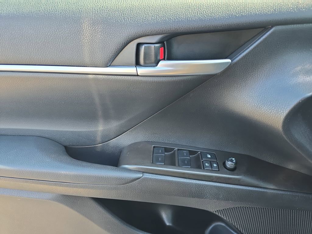 Used 2024 Toyota Camry LE FWD image 32