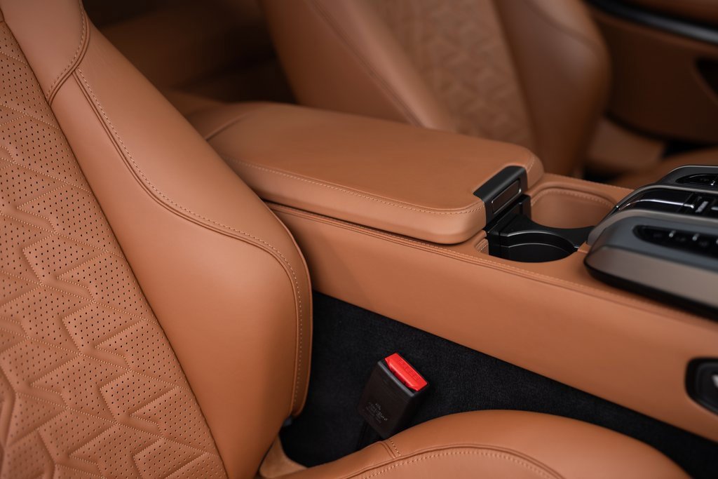 New 2025 Aston Martin Vanquish image 33