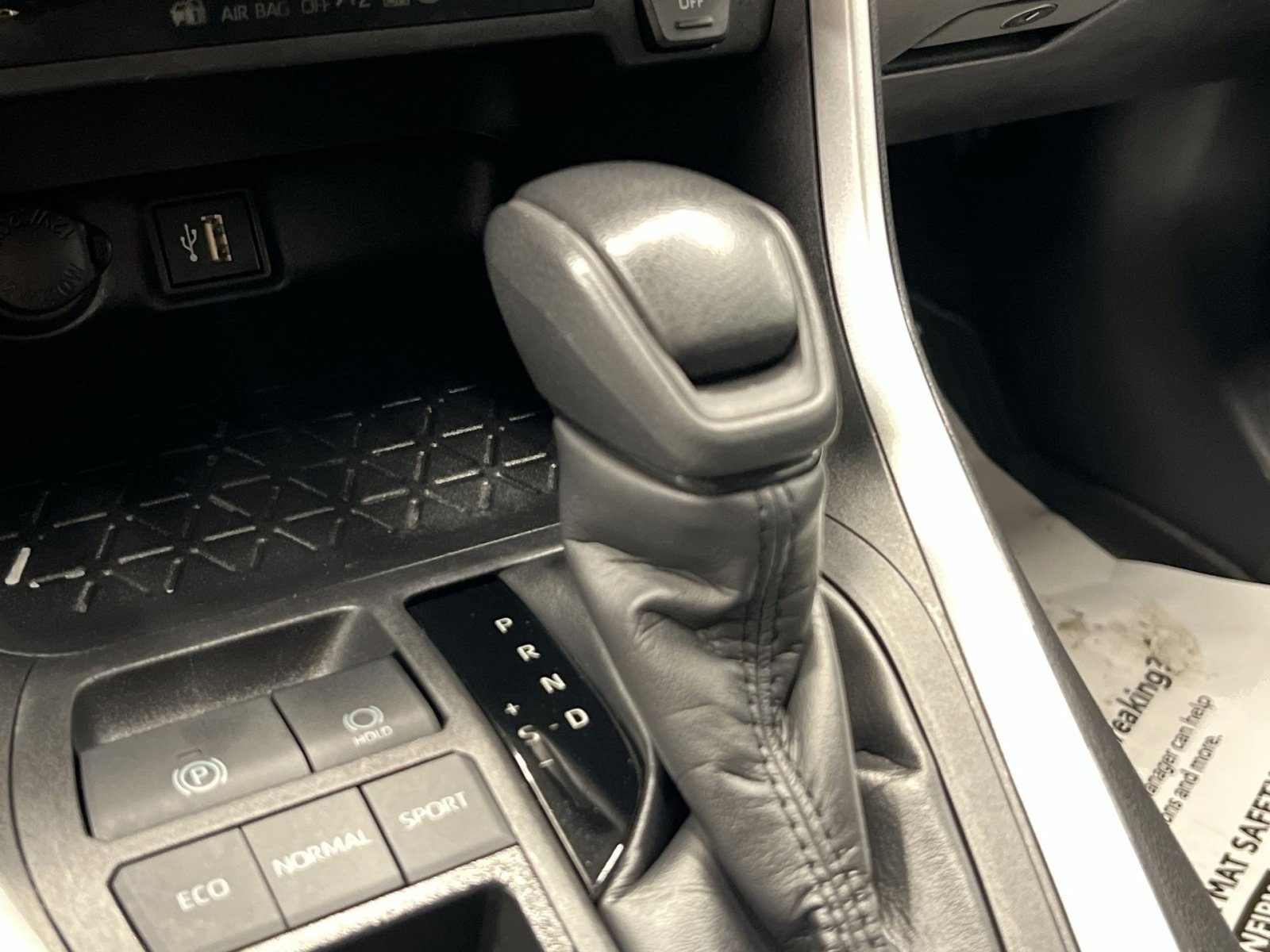 Used 2024 Toyota RAV4 LE image 18