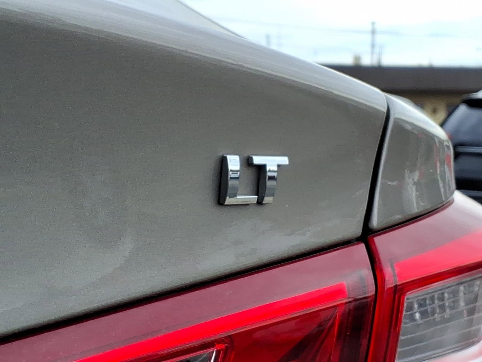 Used 2023 Chevrolet Malibu LT w/ Driver Confidence Package FWD image 6