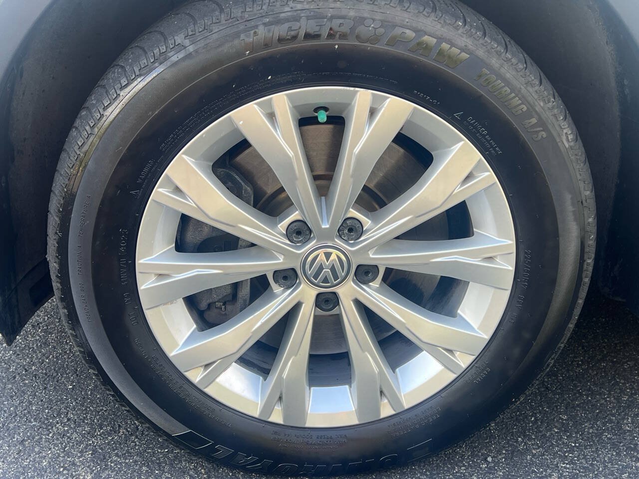 Used 2018 Volkswagen Tiguan S AWD/4WD image 10