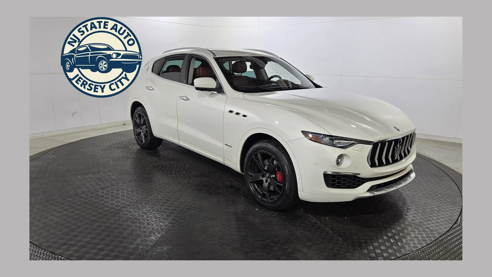 Used 2019 Maserati Levante GranLusso AWD/4WD image 1