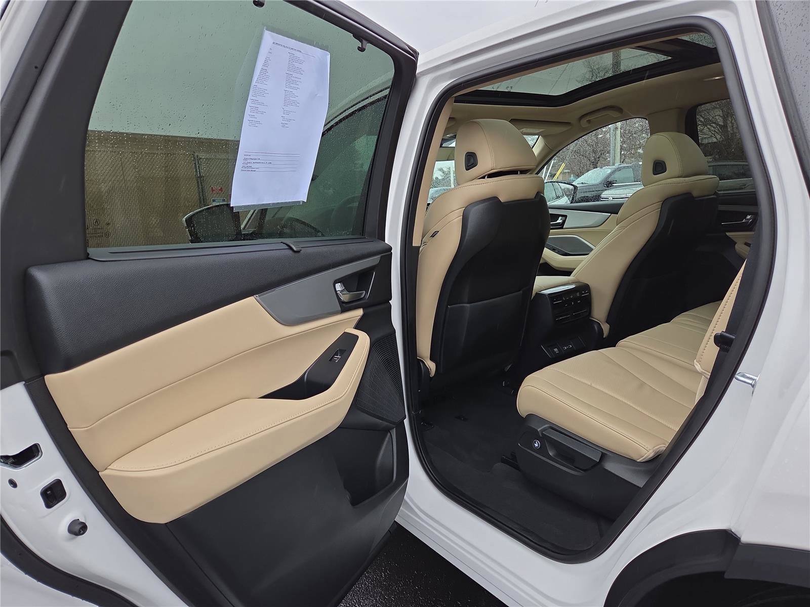 Used 2023 Acura MDX SH-AWD w/ Technology Package image 24