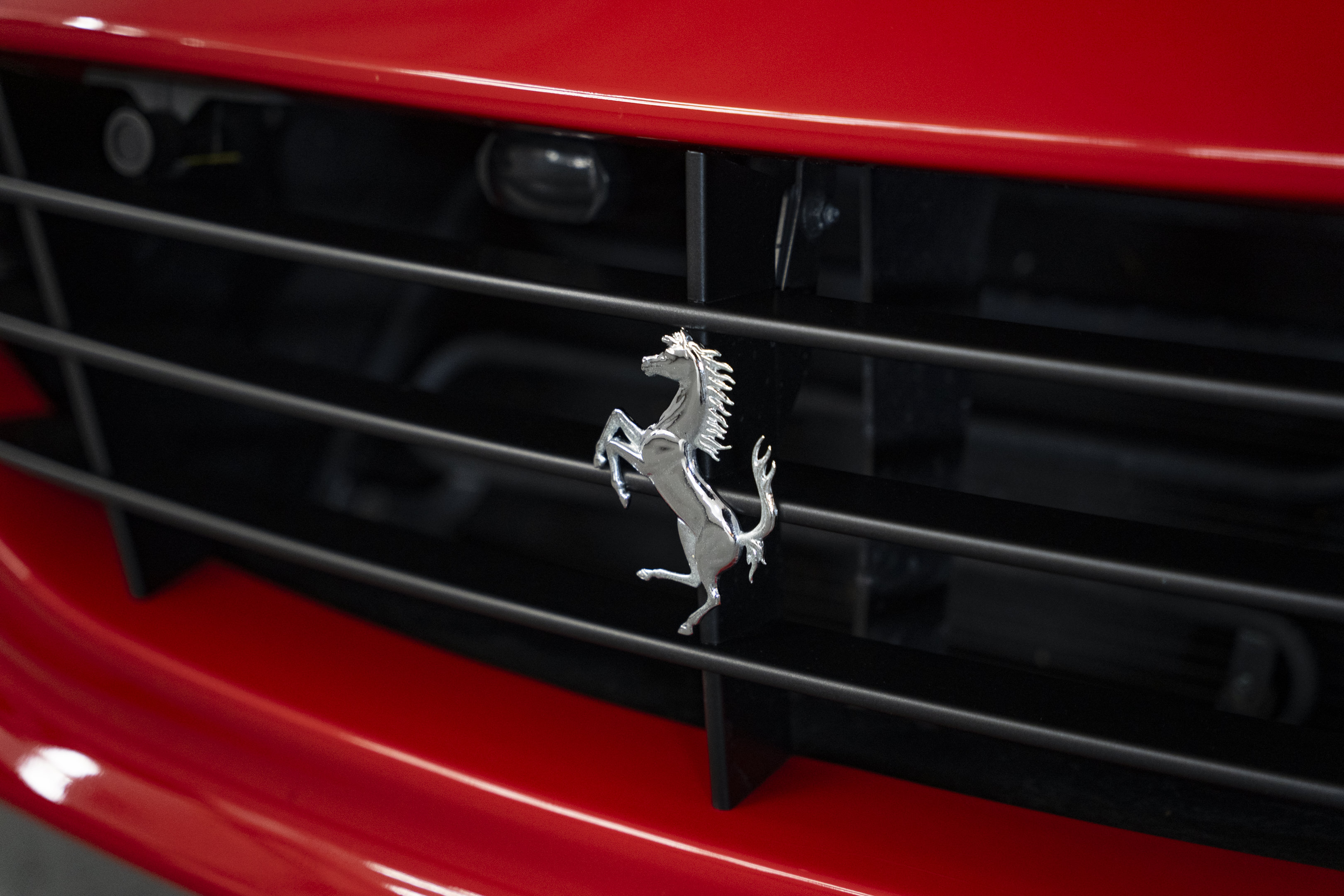 Used 2016 Ferrari California T RWD image 18