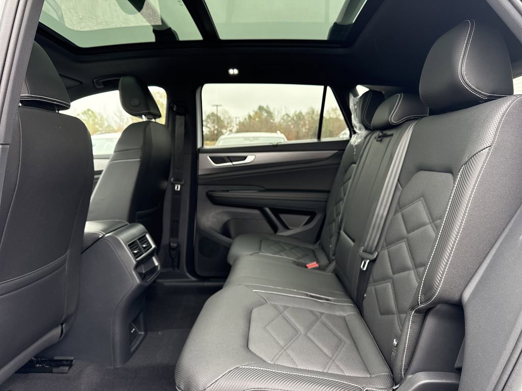 New 2026 Volkswagen Atlas Cross Sport SE FWD image 14