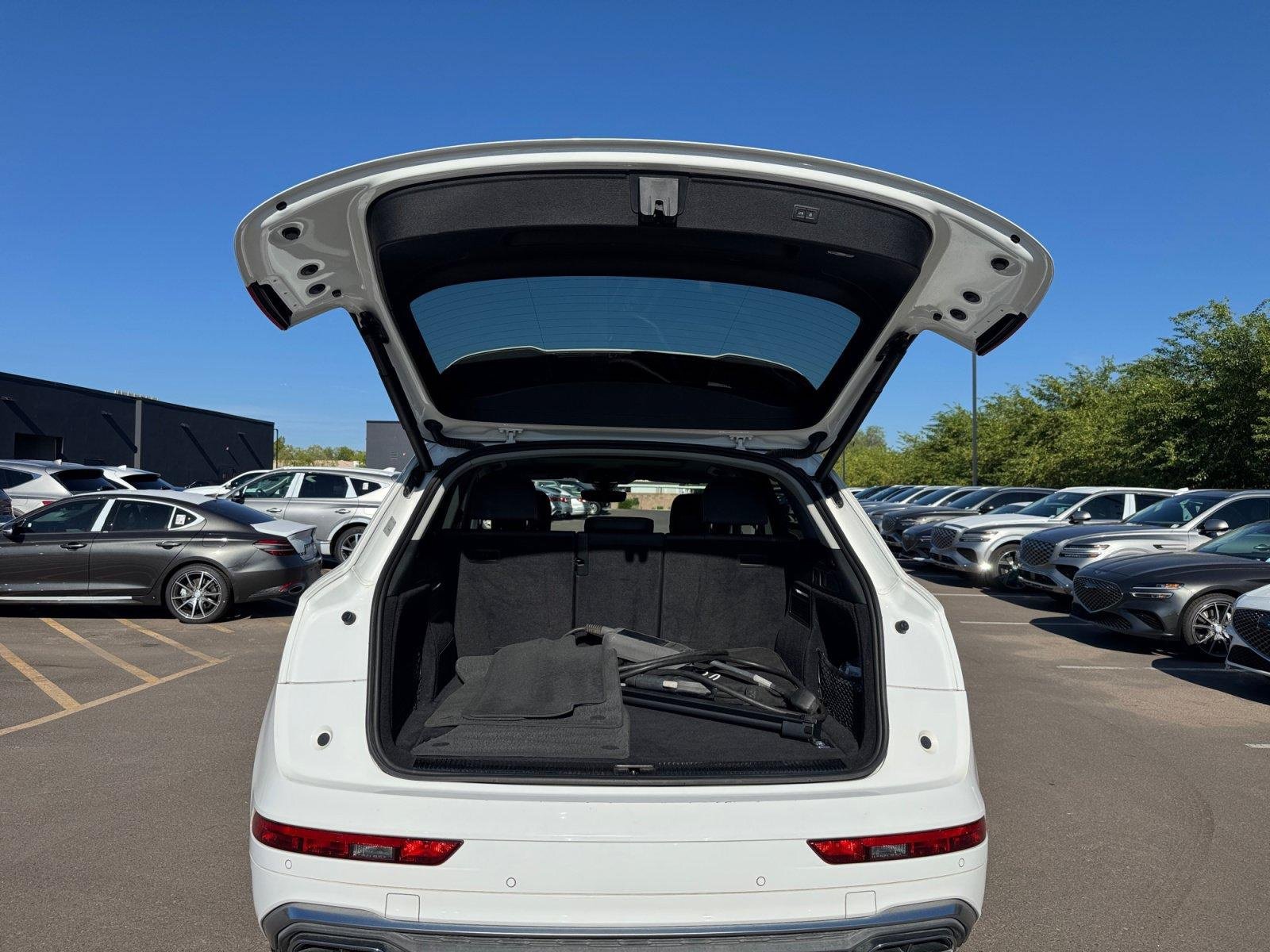 Used 2021 Audi Q5 e Prestige w/ Prestige Package AWD/4WD image 34