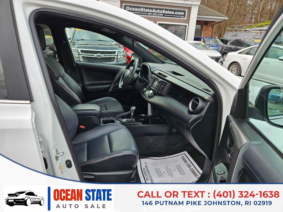 Used 2017 Toyota RAV4 SE image 12