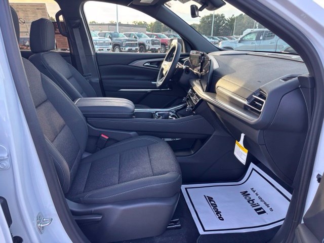 New 2027 Chevrolet Traverse LT w/ Sun and Wheel Package AWD/4WD image 25