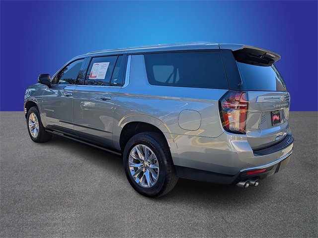 Used 2024 Chevrolet Suburban Premier image 3