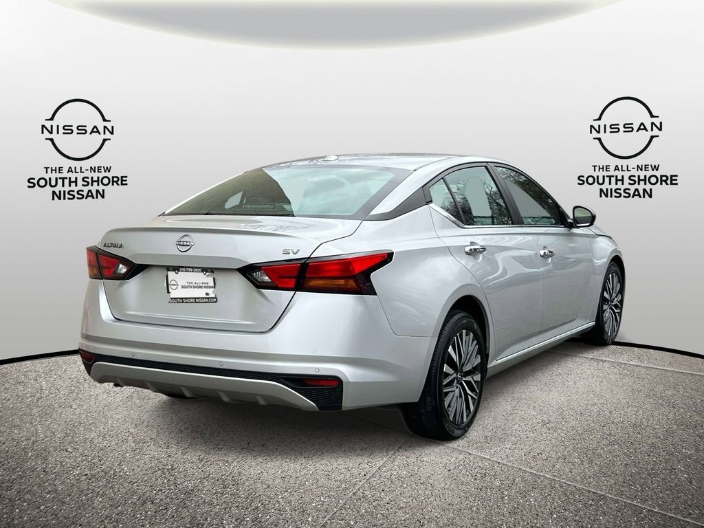 Used 2024 Nissan Altima 2.5 SV image 5
