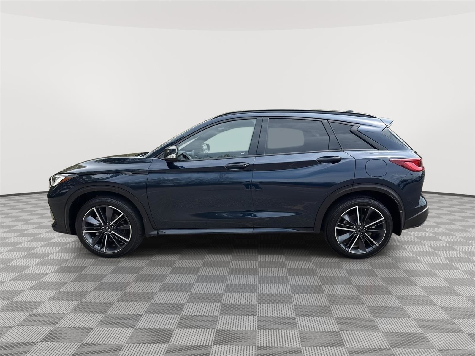 Used 2023 INFINITI QX50 Sport FWD image 9