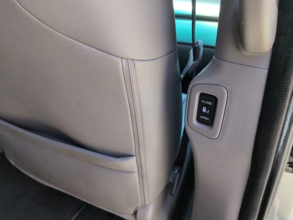 Used 2011 Honda Odyssey EX-L image 15