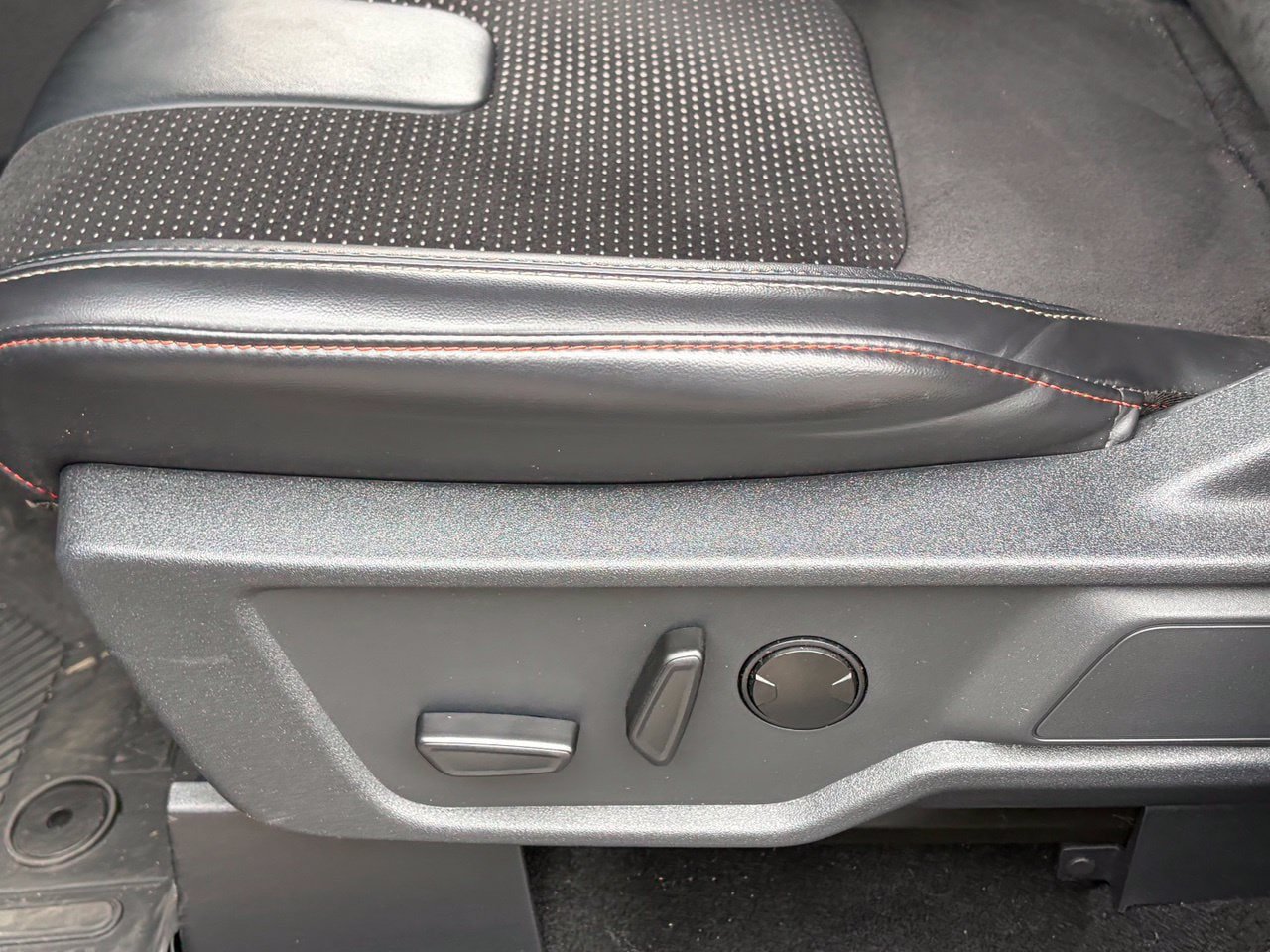 Used 2024 Ford Bronco Raptor w/ Interior Carbon Fiber Pack 6 AWD/4WD image 4