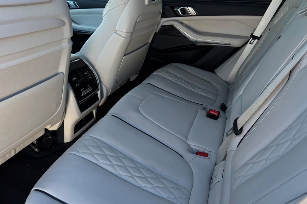 Used 2023 BMW X5 M50i w/ Executive Package image 12