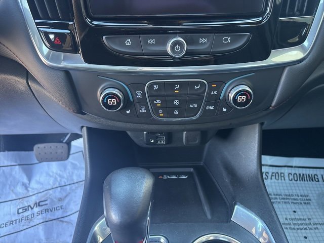 Used 2022 Chevrolet Traverse RS image 17