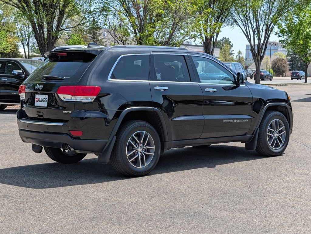 Used 2018 Jeep Grand Cherokee Limited AWD/4WD image 13