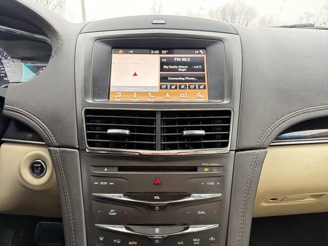 Used 2019 Lincoln MKT AWD image 15