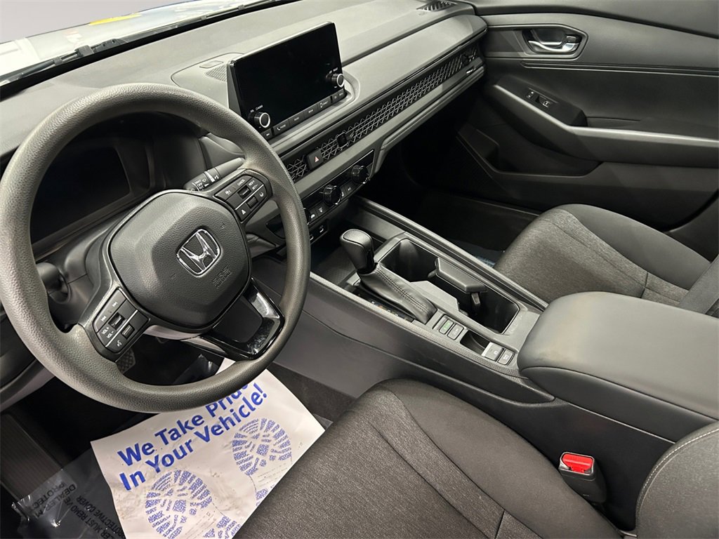 Used 2023 Honda Accord LX image 10
