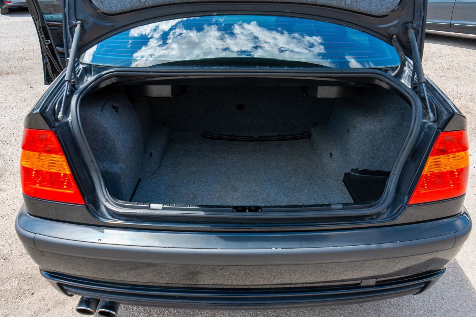 Used 2005 BMW 330i Sedan RWD image 26