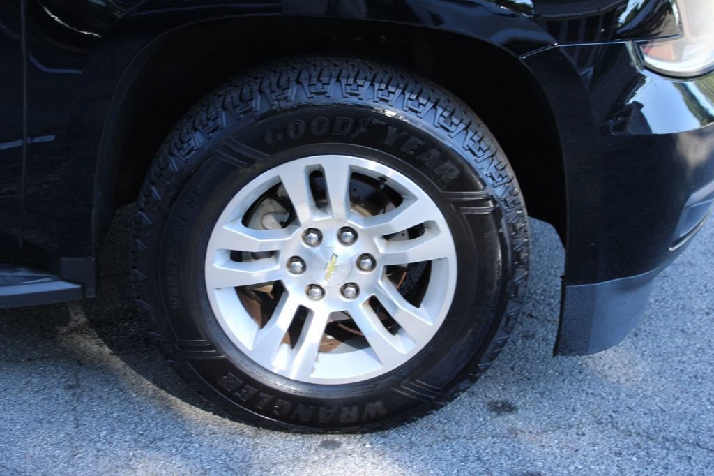 Used 2015 Chevrolet Suburban LS RWD image 36