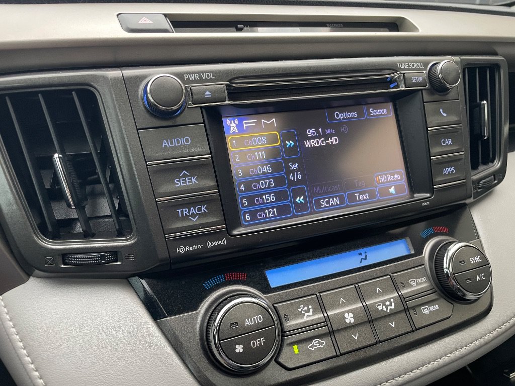 Used 2013 Toyota RAV4 XLE FWD image 38