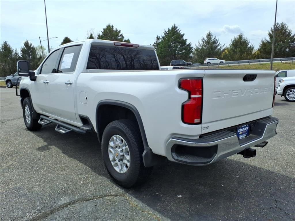 Used 2024 Chevrolet Silverado 2500 LTZ w/ LTZ Convenience Package image 5