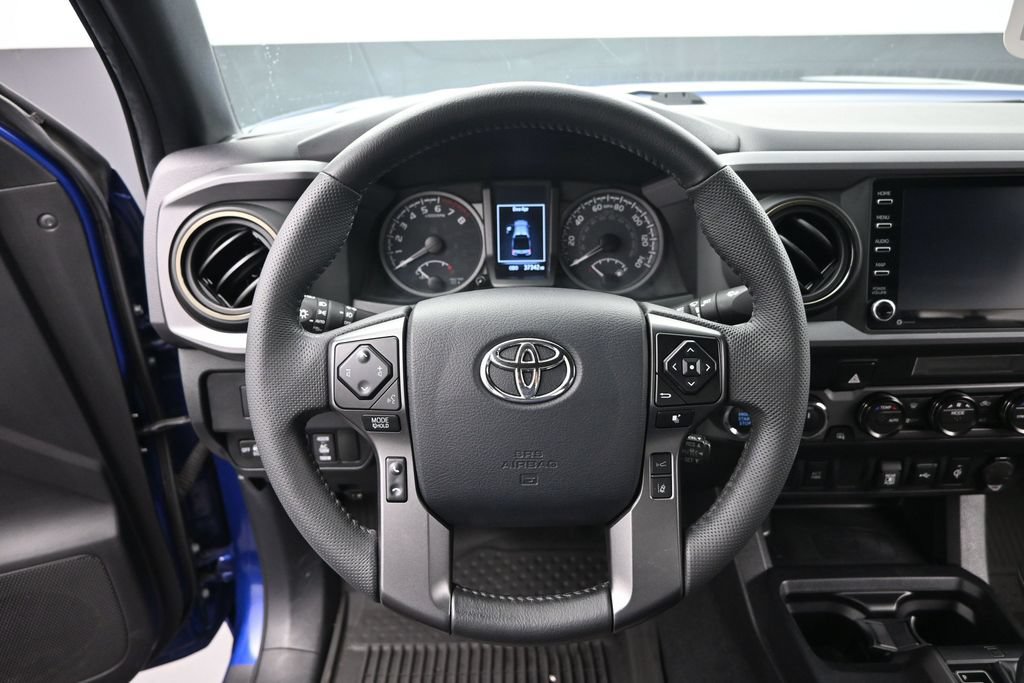 Used 2023 Toyota Tacoma TRD Off-Road w/ Black Out Package (TMS) AWD/4WD image 19