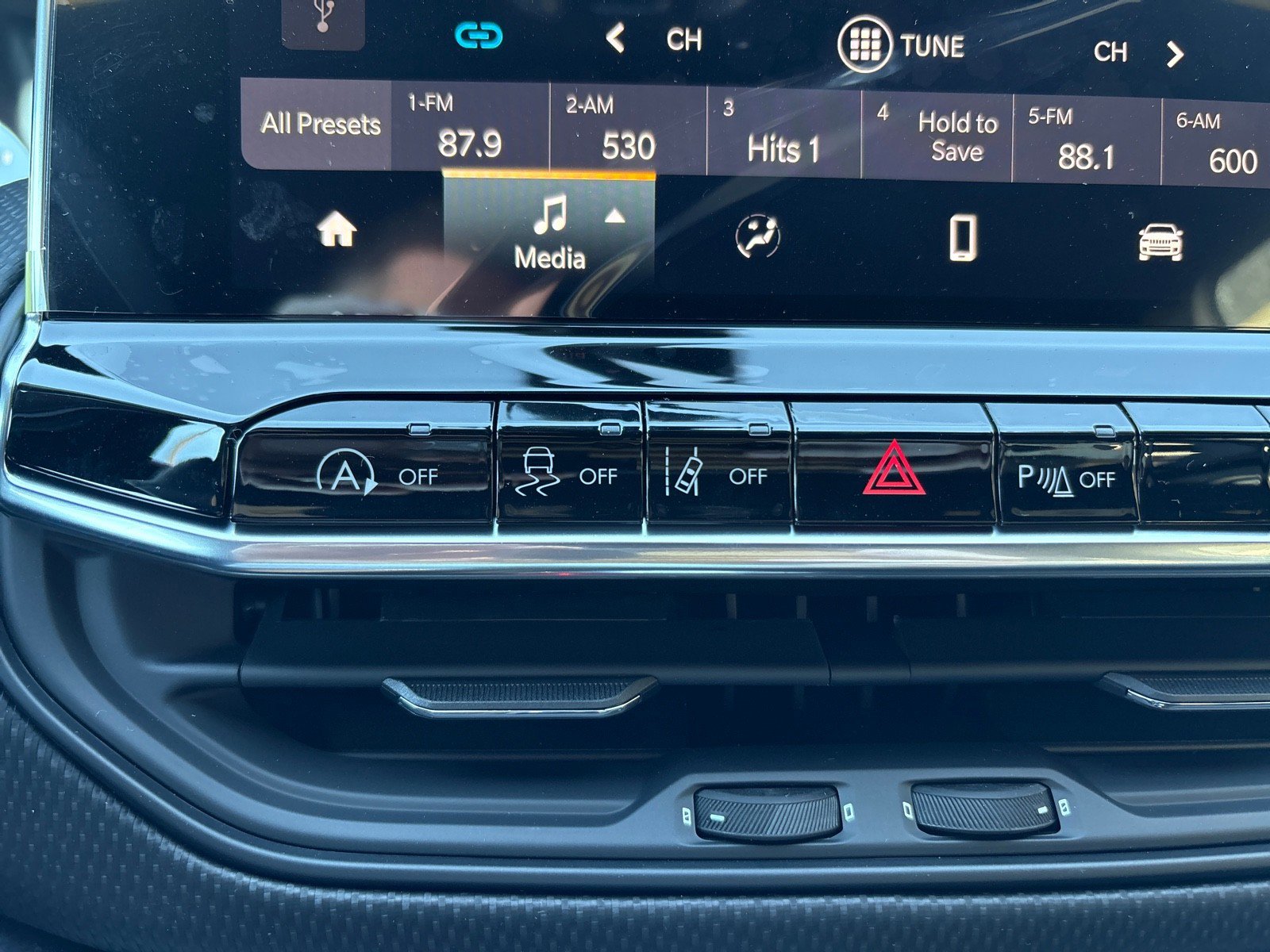 New 2026 Jeep Compass Limited image 21